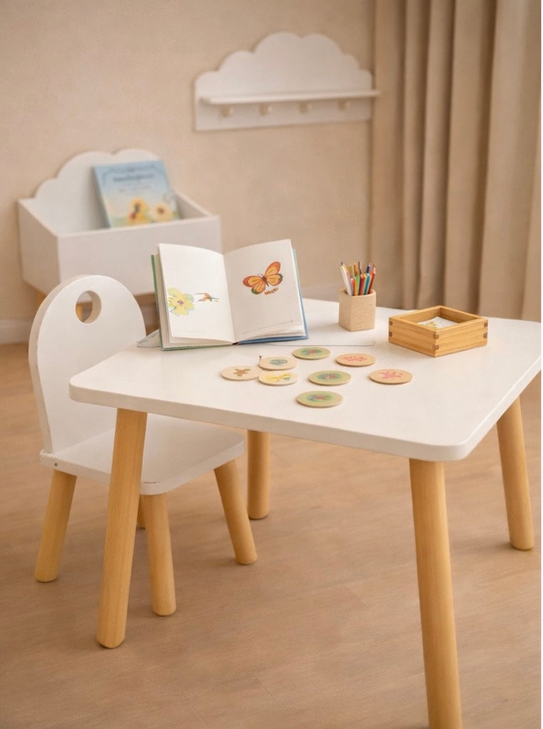Conjunto Infantil Mesa & Dos Sillas “Little Moments” | Diseño nórdico y funcional