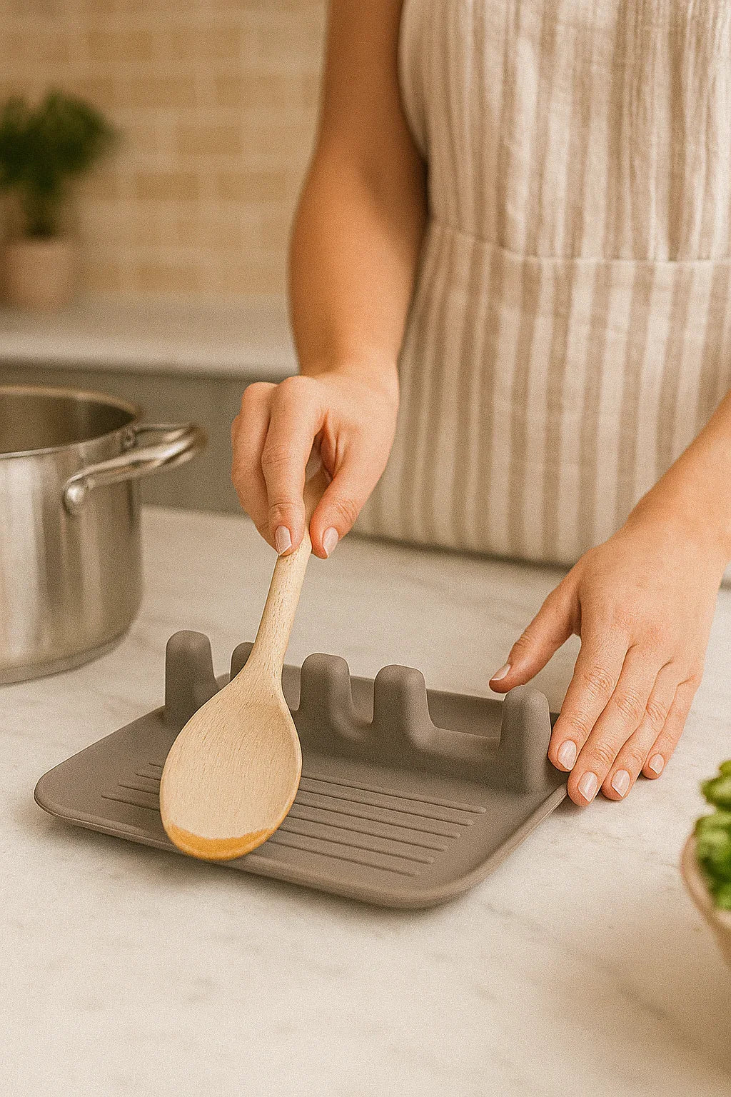 Reposautensilios de Silicona Gris 17×14 cm — Resistente y Antideslizante - Style Home Shop